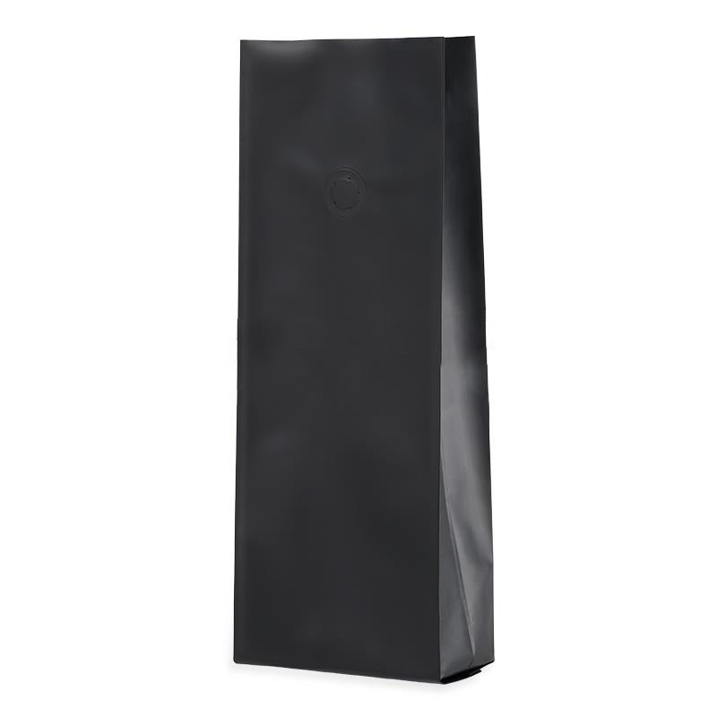 Черен плик със странично прегъване, матов завършек и клапа